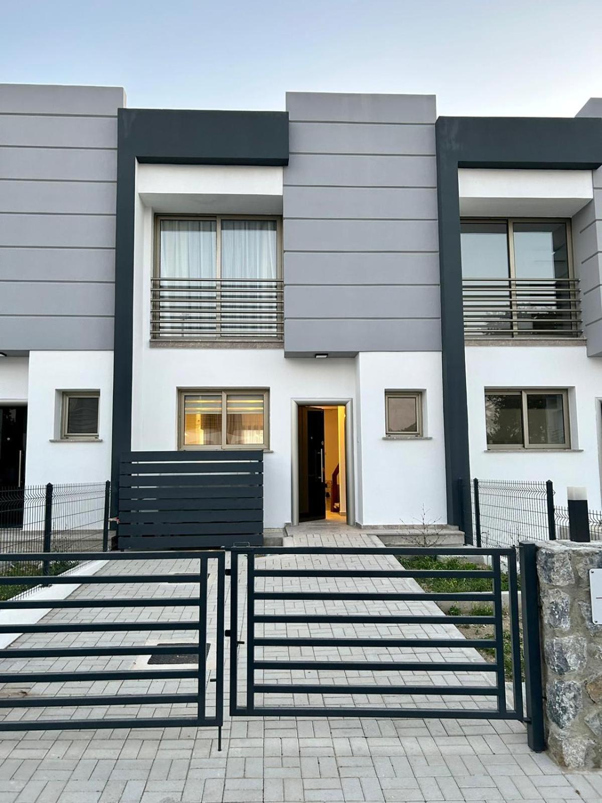 2 Floor Villa In Alsancak, Kyrenia Kyrenia  Exterior photo